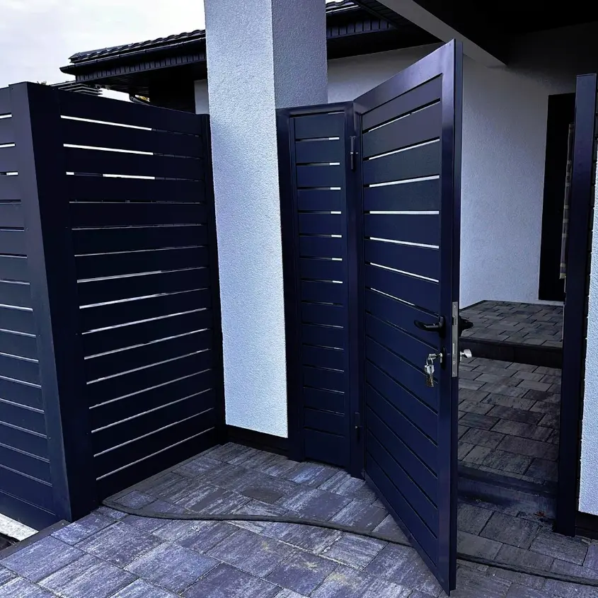 Фото 2 Забор ранчо из металлопланкена 7024 МАТТЕ Серый Графит